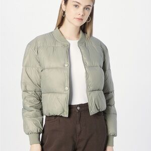 Abercrombie and Fitch Sage Green Puffer Cropped Jacket